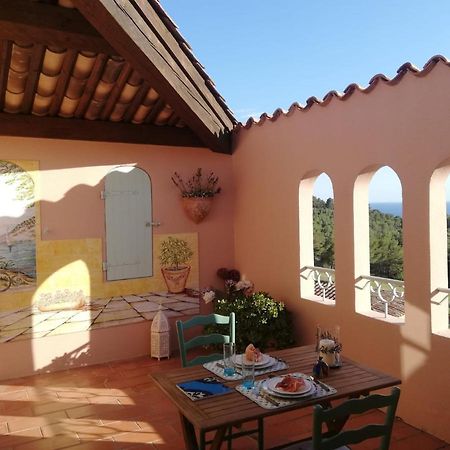 Apartament Hameau Des Amandiers - Vue Mer, Golf Et Vignes Saint-Cyr-sur-Mer Zewnętrze zdjęcie