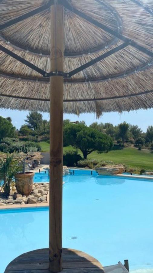 Apartament Hameau Des Amandiers - Vue Mer, Golf Et Vignes Saint-Cyr-sur-Mer Zewnętrze zdjęcie