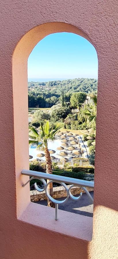 Apartament Hameau Des Amandiers - Vue Mer, Golf Et Vignes Saint-Cyr-sur-Mer Zewnętrze zdjęcie