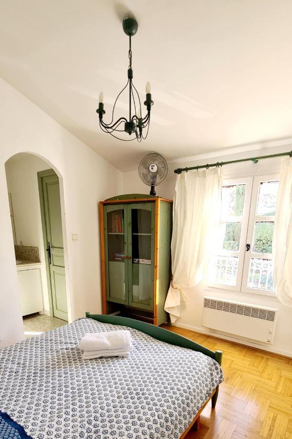 Apartament Hameau Des Amandiers - Vue Mer, Golf Et Vignes Saint-Cyr-sur-Mer Zewnętrze zdjęcie