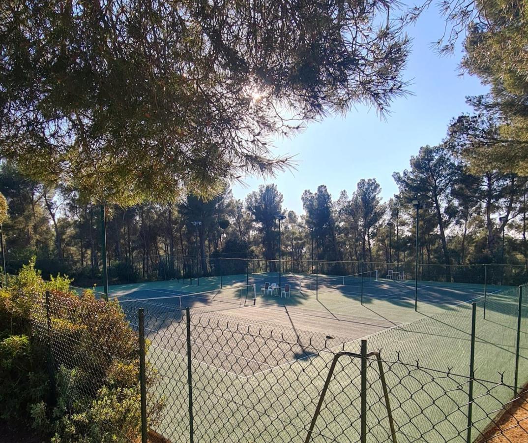 Apartament Hameau Des Amandiers - Vue Mer, Golf Et Vignes Saint-Cyr-sur-Mer Zewnętrze zdjęcie